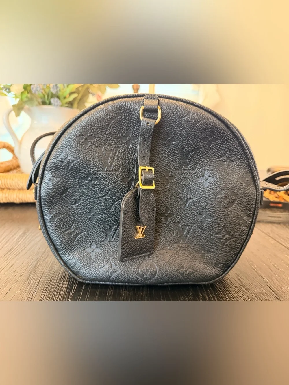 LV Cross Body Empreinte Boite Chapeau Souple MM Black